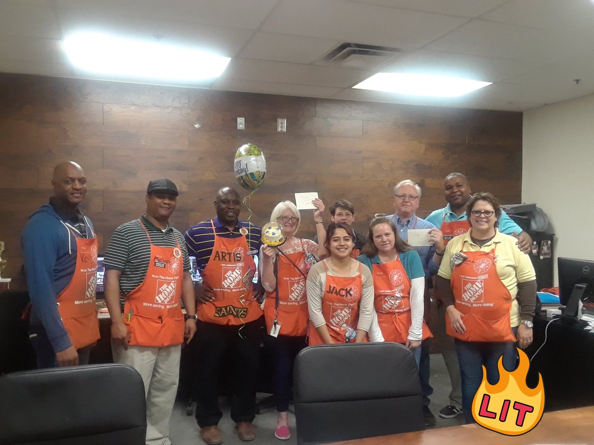 Celebrating our one and only front end super star Janna on her 22nd anniversary! <a href="/AkinsMel/">Mel Akins</a> <a href="/triple555hd/">Balch Springs HD SM</a> <a href="/mrtnz_jackie/">Jackie Martinez</a> <a href="/CuquisGarcia/">Cuquis Garcia</a> <a href="/mrtnz_jackie/">Jackie Martinez</a> <a href="/MsKathyASDS555/">Katherine Fletcher</a> <a href="/melvin_carroll/">Melvin Carroll @0555</a> @LisaMCapps <a href="/jolenewinn1969/">Jolene Flores</a> <a href="/AthenaMASM555/">Athena</a>