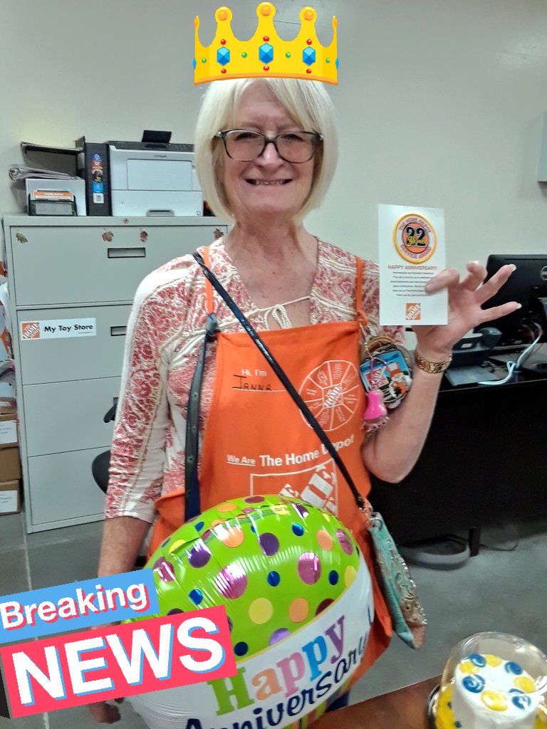 joned_will's tweet photo. Celebrating our one and only front end super star Janna on her 22nd anniversary! @AkinsMel @triple555hd @mrtnz_jackie @CuquisGarcia @mrtnz_jackie @MsKathyASDS555 @melvin_carroll @LisaMCapps @jolenewinn1969 @AthenaMASM555 https://t.co/MJHkWqUe11
