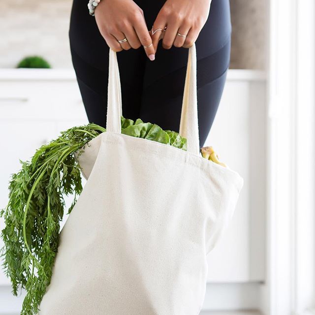 BirdandIvy's tweet photo. Do you know what you're making for dinner? ⠀
New recipe up on the blog - Soba Noodle Bowls with Chicken and Veggies!  #cozy #veggies #glutenfree #quickandhealthy https://t.co/xFzn7KftVr https://t.co/qi0VYU1n2Y