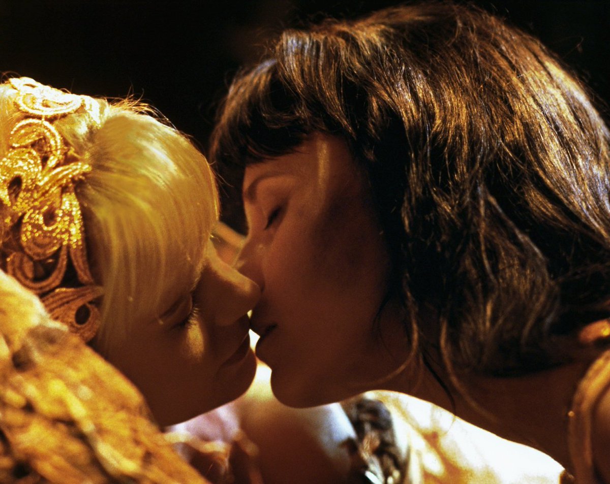 Cangel_SC's tweet image. Xena and Gabrielle 💜
#XenaRevival #Soulmates #xena #gabrielle