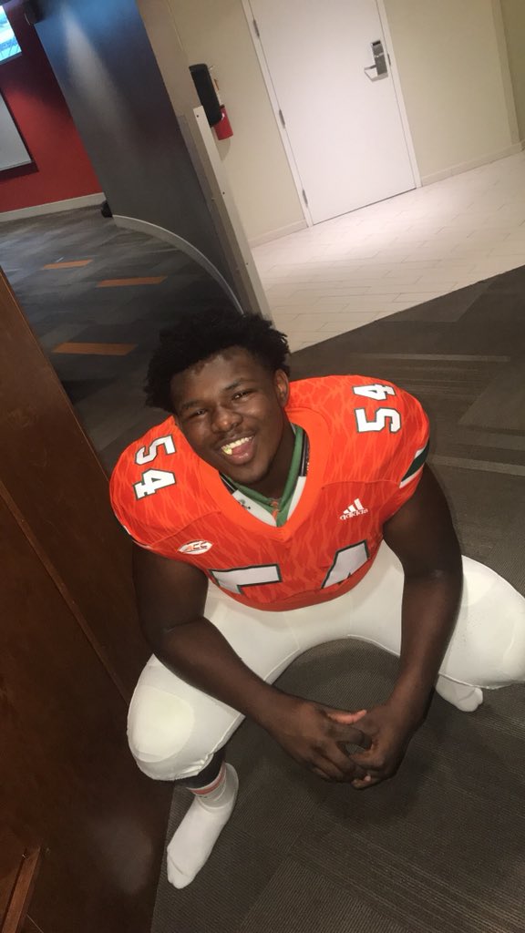 JalenRivers's tweet image. had a great time today at the university of miami🌪‼️💚🧡