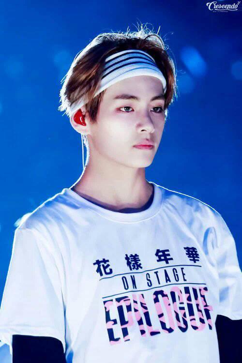 anaraquel_14's tweet photo. Who else dies with this beautiful man?😄😍/ RT RT please 

#iHeartAwards #BestFanArmy #BTSARMY https://t.co/v32SAf4ojs