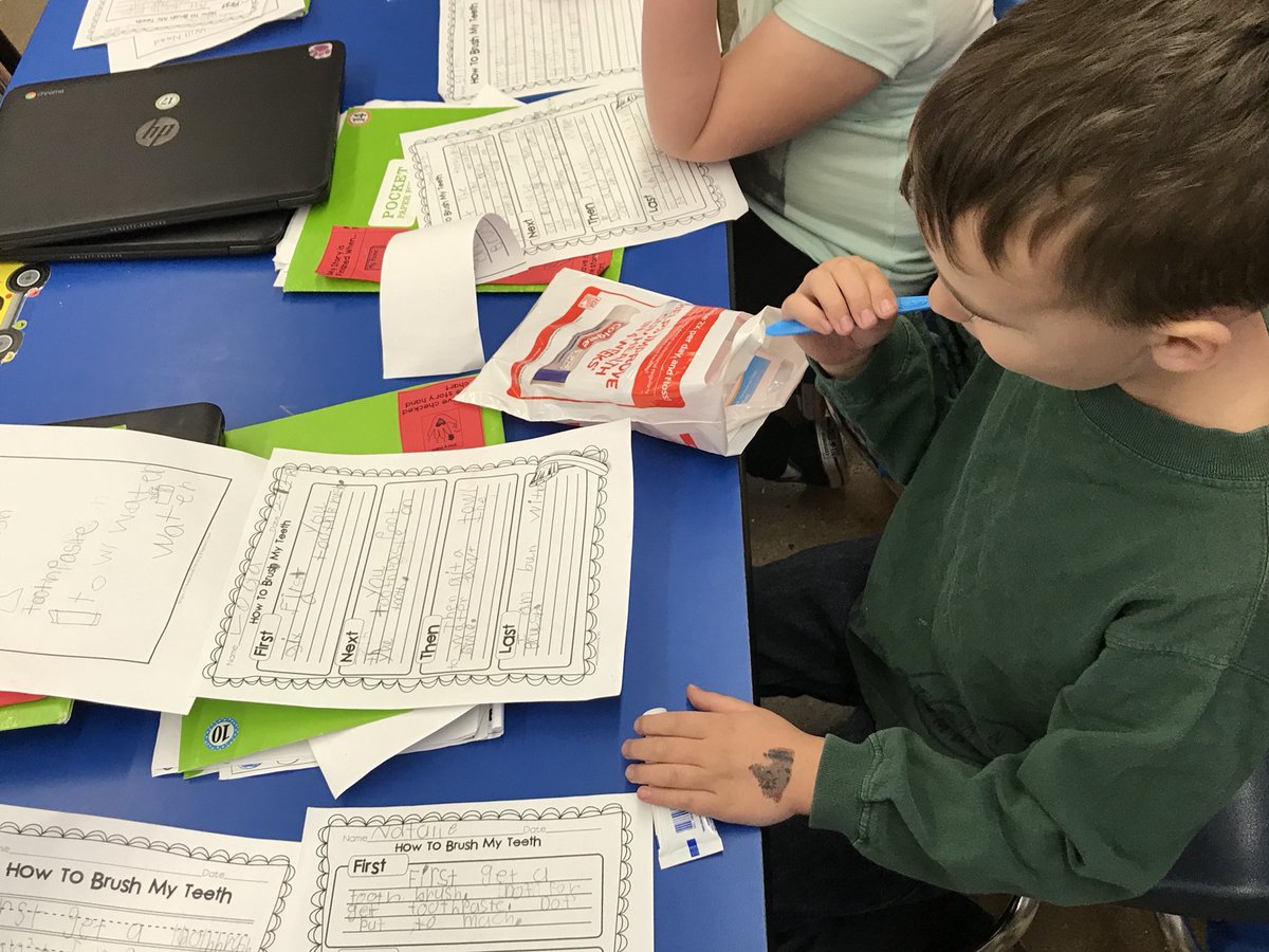 keltonfirsties's tweet image. When writing to teach other kids #howtobrushyourteeth you simply MUST #actitout to be sure you didn’t skip a step! Thanks to #rivervalleypediatricdentistry for the gift bags #tillesdaily #keltonfirsties