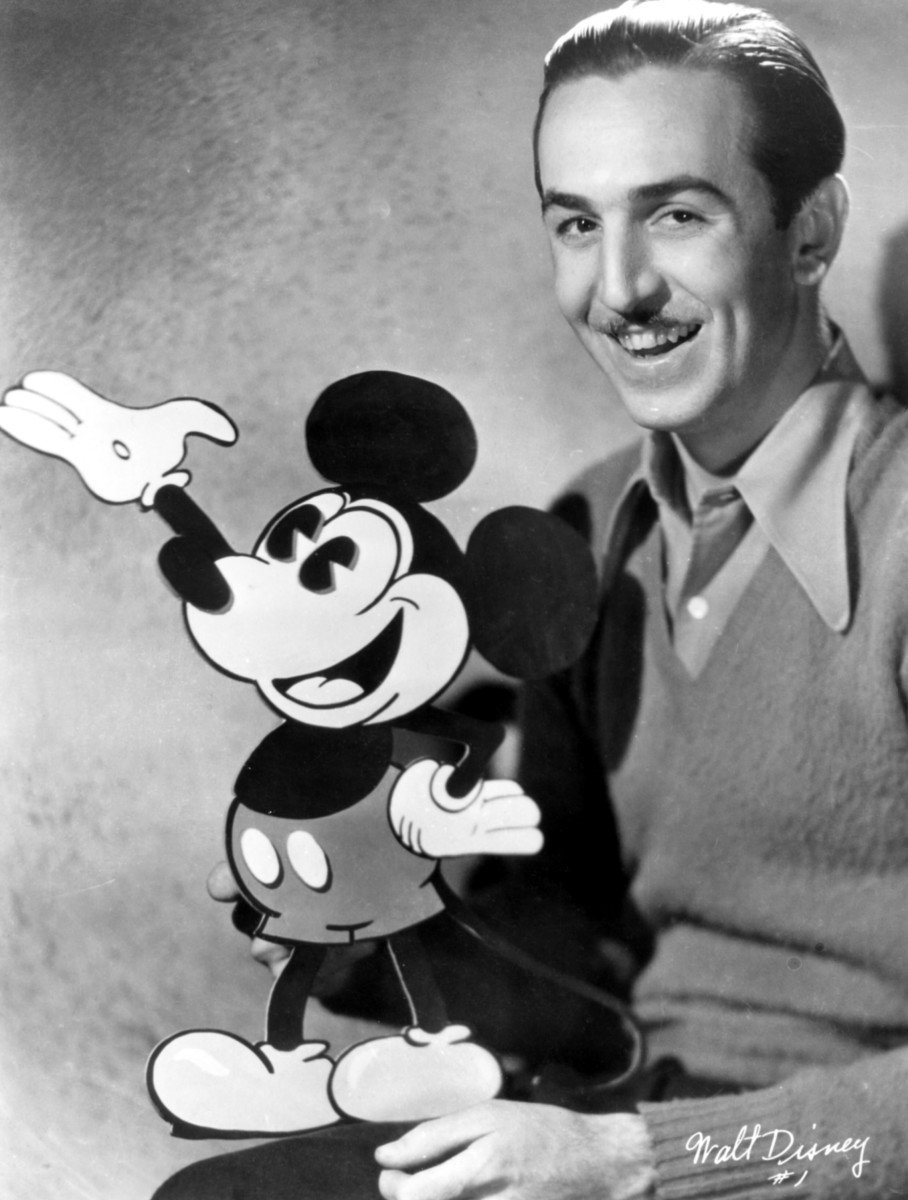hepburn1920's tweet photo. @Walt_Disney_LQ 
On November 18 , 1928 Mickey Mouse was born ! This tweet is just a quick congrats to Walt Disney on being such a successful cartoonist , and now a father !  #WaltDisney #MickeyMouse #FatherSonGoals https://t.co/CA79IbxsNR