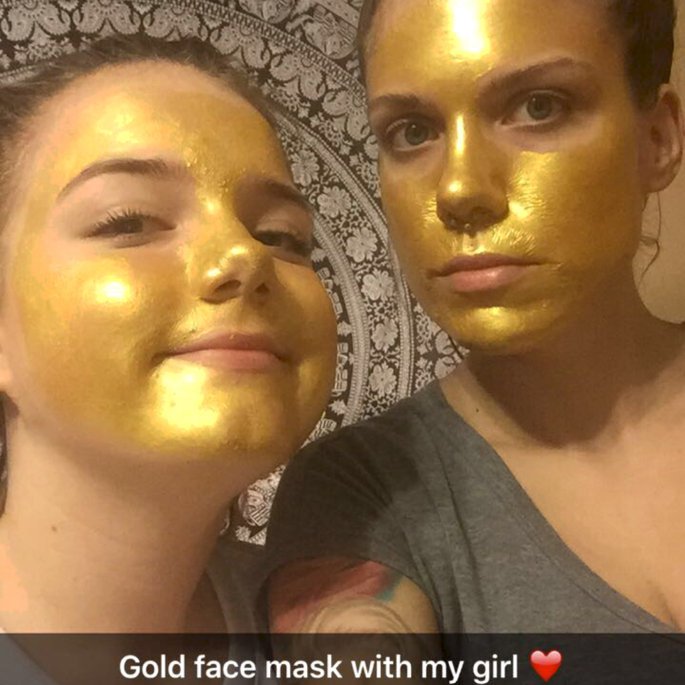 SweetsweetMelis's tweet photo. #sooae #24ktgoldmask #koreanskincare #GoldMedalGlow #Glow #facemask #happy #skincarejunkie #2018 #2018olympics #beauty #facemasklove #goodskin https://t.co/bbsm48uTkr