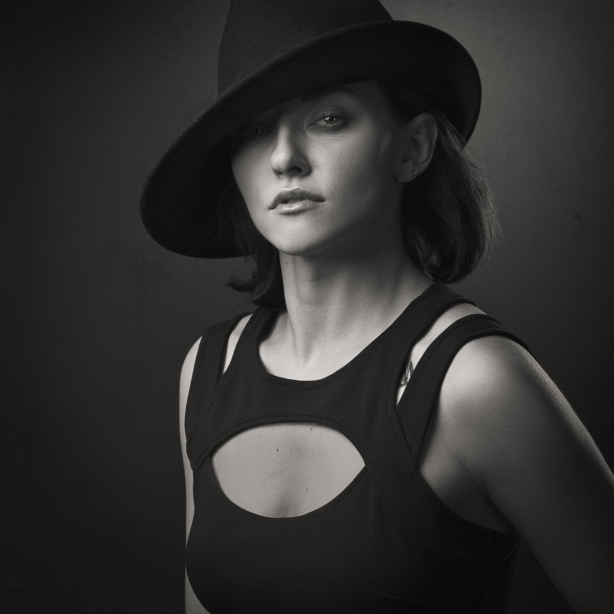 G113_Photo's tweet photo. https://t.co/RhqXqDEArw  
#Portrait Session with the #beautiful and #talented #actor #model @christijanamora with #makeup by @houdacasablanca #studiolighting @savageuniversal @paulcbuffinc #shermanoaks #picoftheday #sag #Fashion #fashionweek #Glamour #pinup #vintage #follow #g113 https://t.co/aNdU4hNFmT