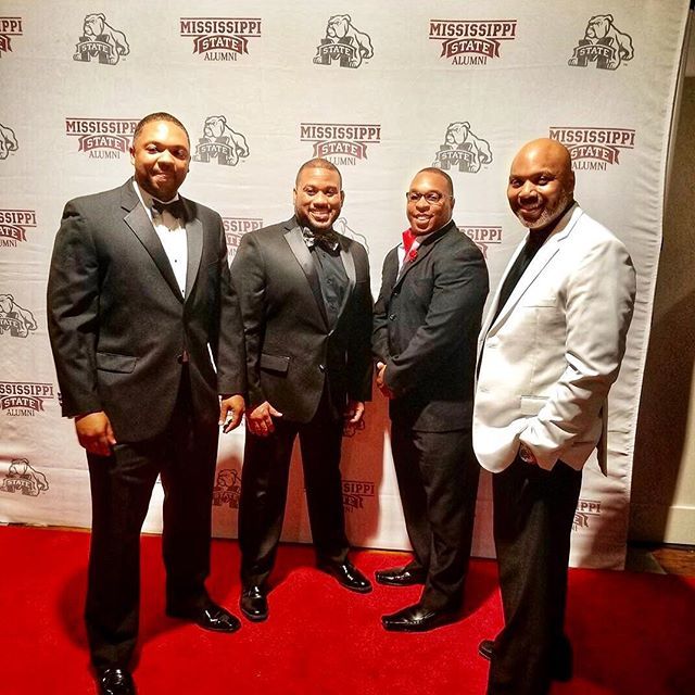 raphaelterry101's tweet photo. My homeboys/fam. Seems like just yesterday we were kids in Amory, MS talking trash on the daily. We’ve been blessed to grow into manhood, build families and successful careers, and up our trash talk to the next level!!! #Brothers #BAW18 #HailState #Bla… https://t.co/SwYe2zCu1n https://t.co/T8ucaIhobJ