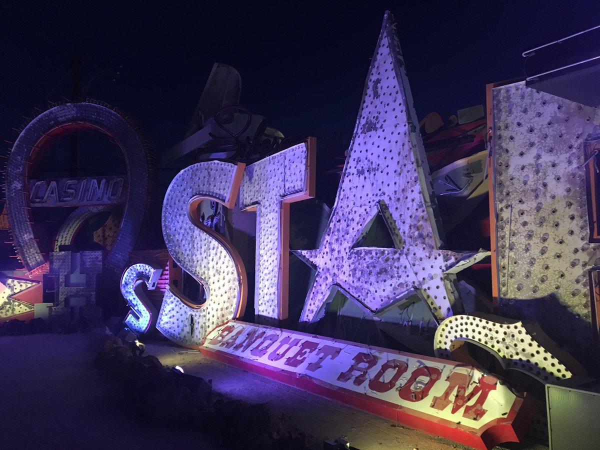ExtraLars's tweet photo. Went to the @NeonMuseum. Always wanted to check it out. It was great.😀💡

#Vegas #NeonSignGraveyard #Cool https://t.co/vb7o91n2T1