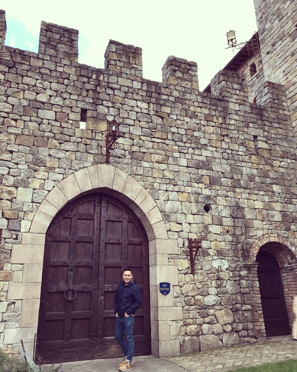 Welcome to my house, please come in....

#napavalley #napavineyard #gaytravel #gayvacation #wine #vineyards #californiaadventure #californiadreamin #castellodiamorosa #welcome #pleasecomein