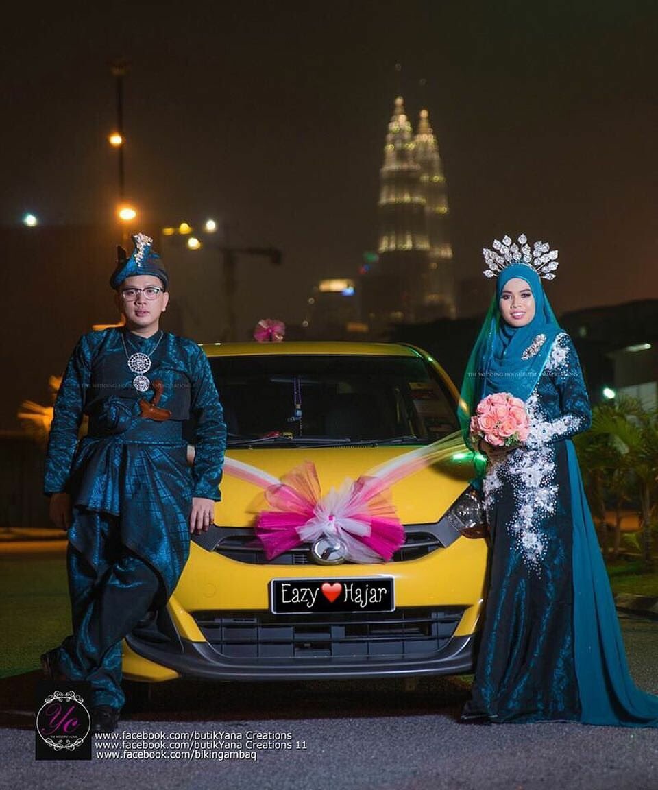 EazyIzzuddin's tweet photo. Itβs 20 Feb ! Happy 5th Anniversary #QareenaBee . Dulu teringin nak konvoi #SiKuning masa Wedding. Alhamdulillah termakbul. Terima kasih owner @ahmadfauziaryaan & @nisa_kay ikut Konvoi #IzzuddinHajar https://t.co/bopZ4GZY28