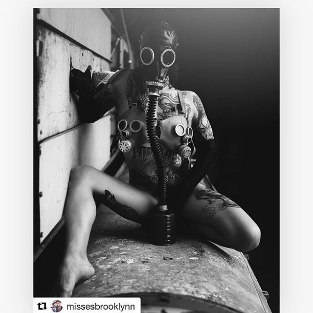 TattooShirtsClb's tweet photo. #Repost @missesbrooklynn with @get_repost
・・・
Wear your tragedies as armor not shackles.
Photog @night_vulture_productions
#mtfunow #prisonersofink #sealthedeal #azink #justride #justinked #justgore #inkedmoms #inkedupgirls #artista #babesofinstagr… https://t.co/7KzjJpZTku https://t.co/qpt0m90ZTQ