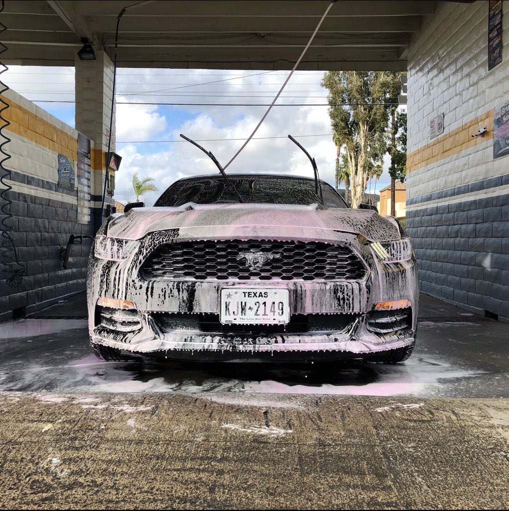 chestyfuller906's tweet photo. Spoiled my girl today😜 #mustang #flowmasteroutlaw #xpipe #deluxwraps #photography #revolutionstangs https://t.co/vAjJqHuy6M