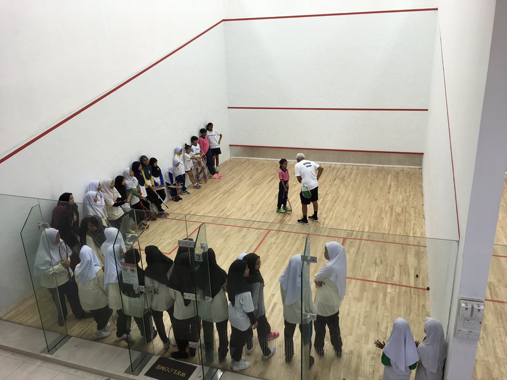 PSilveryouth's tweet photo. Program Mencari Juara : Sukan Skuash bersempena Permukiman Kinta
Terima kasih YB Maslin Sham, Timbalan Exco Jawatankuasa Belia, Sukan dan Sumber Manusia sudi hadir.
Program ini merupakan usaha sama Majlis Sukan Negeri Perak dan Persatuan Skuash Negeri Perak.
#bs2m https://t.co/og0EM7MkAq
