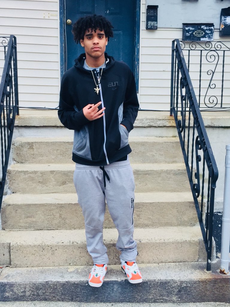Angel_Rivera0's tweet photo. I get the bag flip it🗣 and tumble it 💰🙌🏽 https://t.co/pVpTSpf9mF