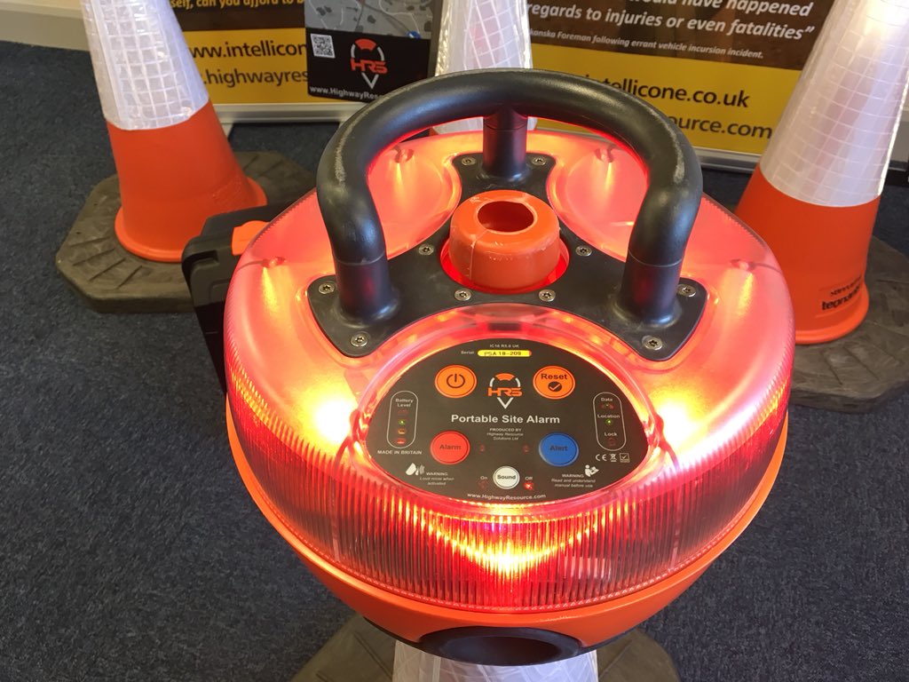 BBCLeicester's tweet photo. The company solely dedicated  to reducing road worker deaths to zero. #savinglives @HighwayResource @HighwaysEngland https://t.co/Le6CR6OyrX
