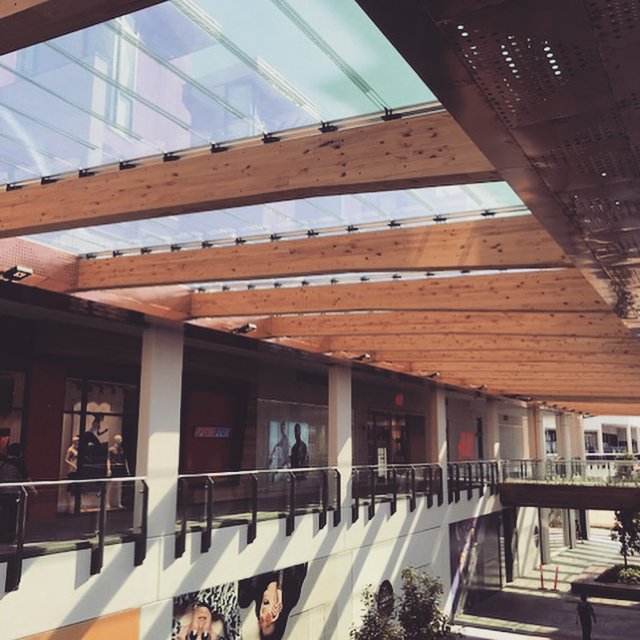 EverythingCLT's tweet photo. A little project completed late last year using Victorian produced Glulam beams spanning up to 14m in the Harbour Town Upgrade in Docklands! #glulam #prefab #harbourtown #timberbuilt https://t.co/BsaDfYTc1s