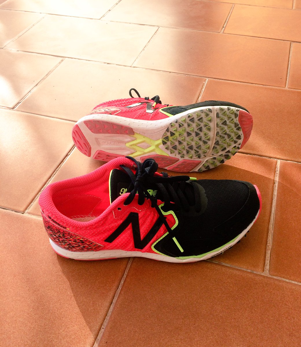 missfisio's tweet photo. Ya se va notando que la temporada de Triatlón está cerca...zapatillas nuevas 😍 https://t.co/Io4HaOp4rm