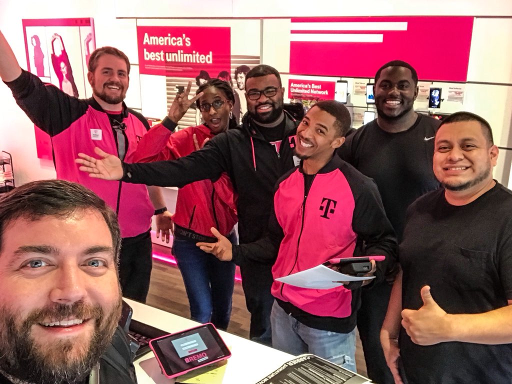ccrisson's tweet photo. Great 1st day of Retail Ready! training with our new #GCGladiators ! Building skills to deliver our Un-carrier message! The Revolution Continues... @Jsolomon6551 @TonyCBerger @Alisa_Arner #LSGC2018 https://t.co/iYpfoVxQn8