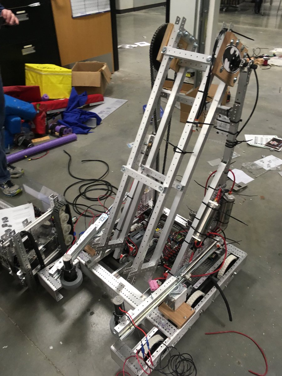 team2408's tweet photo. Robotics never sleeps #stopbuildday #omgrobots #frc #FIRSTPOWERUP https://t.co/d02cLe7x2V