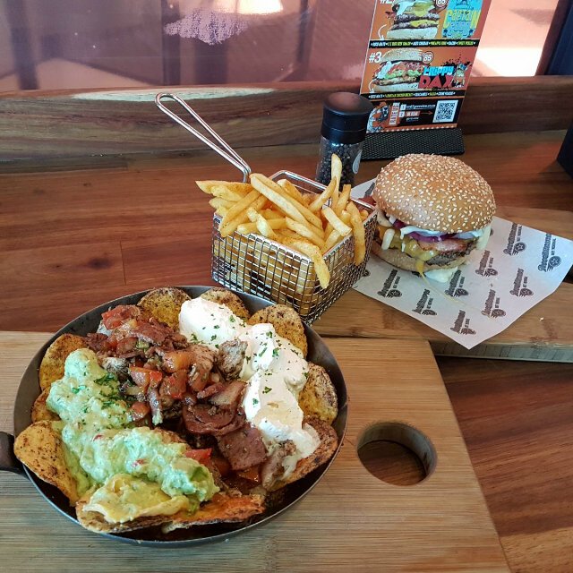 kglenyora's tweet photo. Can t wait for @rocomamas to announce the finalists of NYC #Smashlist #NotNormal #RocoLove #RocoFan https://t.co/CxIAoBhl5K