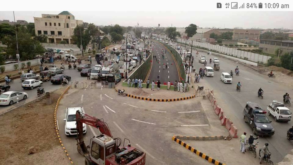 AchievementsPPP's tweet image. Shaheed Munawar Suharwardi Underpass at drigh road, Shahrah-e-Faisal Karachi.
  
#KarachiMegaProject #Infrastructure #LocalGovtSindh #PPP