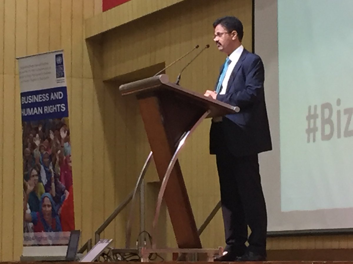 « It is critical for businesses to adopt a gender lens in implementing the UN Guiding PPs on biz&amp;HR » Prof Surya Deva of <a href="/WGBizHRs/">UNWGBiz&Human Rights</a> at the Regional consultation on #gender &amp; biz&amp;HR in Delhi #Biz4Her