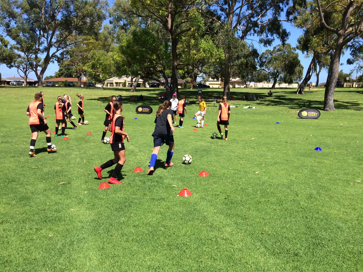 FootballWest's tweet photo. The Under 12 and Under 13 Girls Skill Acquisition Program participants work on their first touch during a session at Celebration Park. To join the program, head to https://t.co/JcnsiDNw6T https://t.co/9Qx2M4Wx6K