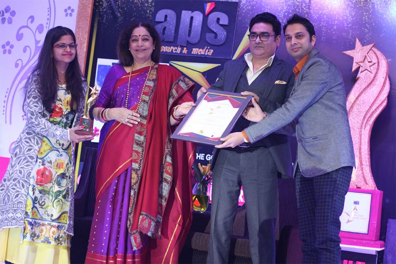seotechexpert's tweet photo. #SEO Company @seotechexpert won 'The Most Innovative Digital Marketing Agency of the Year' ✌️✌️✌️😍
#SEOTechExperts has won the most innovative #digitalMarketing Agency of the year #award by famous Indian celebrity @KirronKherBJP  in Delhi
#DigitalMarketingAgencies https://t.co/9Zap4KaHbo