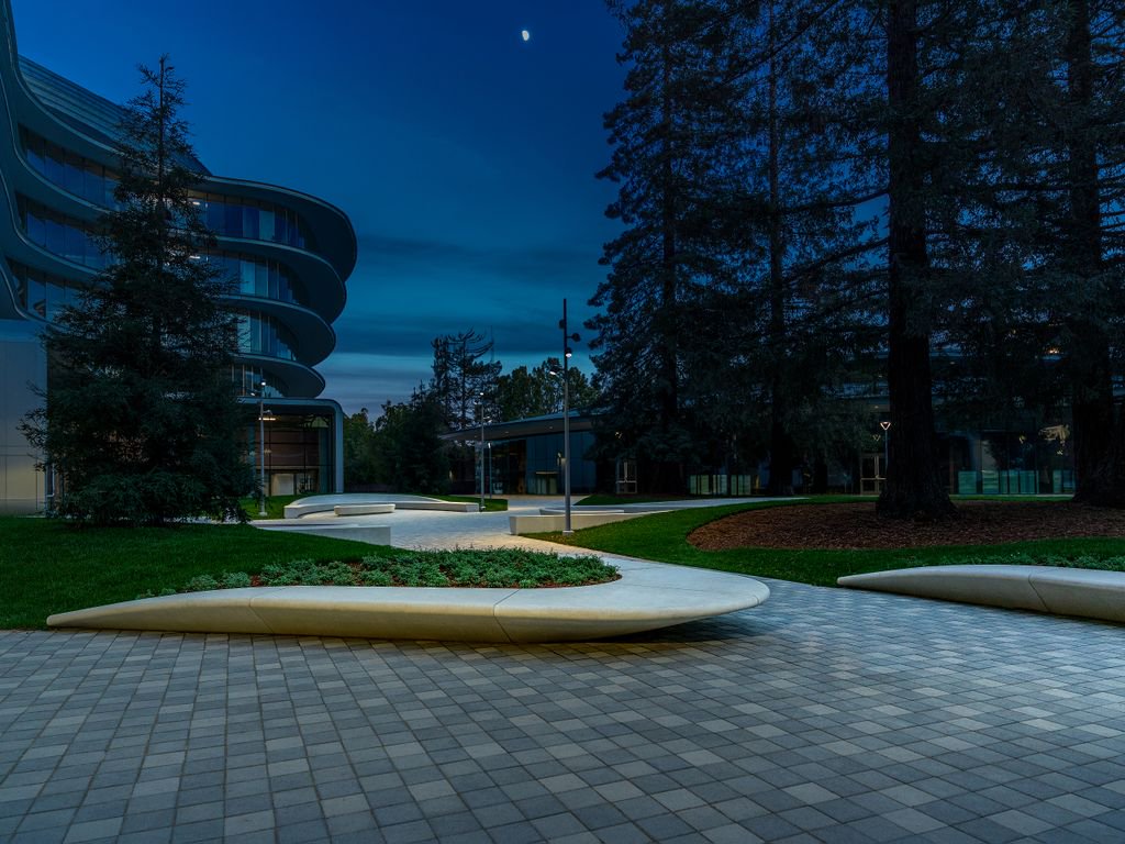 Salesguy_Neil's tweet image. Great Design + Great Contractor+ Great Supplier = A Stunning Result
QCP: See Our Stunning Precast at Silicon Valley's Central &amp;amp; Wolfe Campus  buff.ly/2Hw10a0 @QCP_Corp @HOKNetwork @level10gc #Precast #concrete #architectural #landscapearchitecture #architecture #design