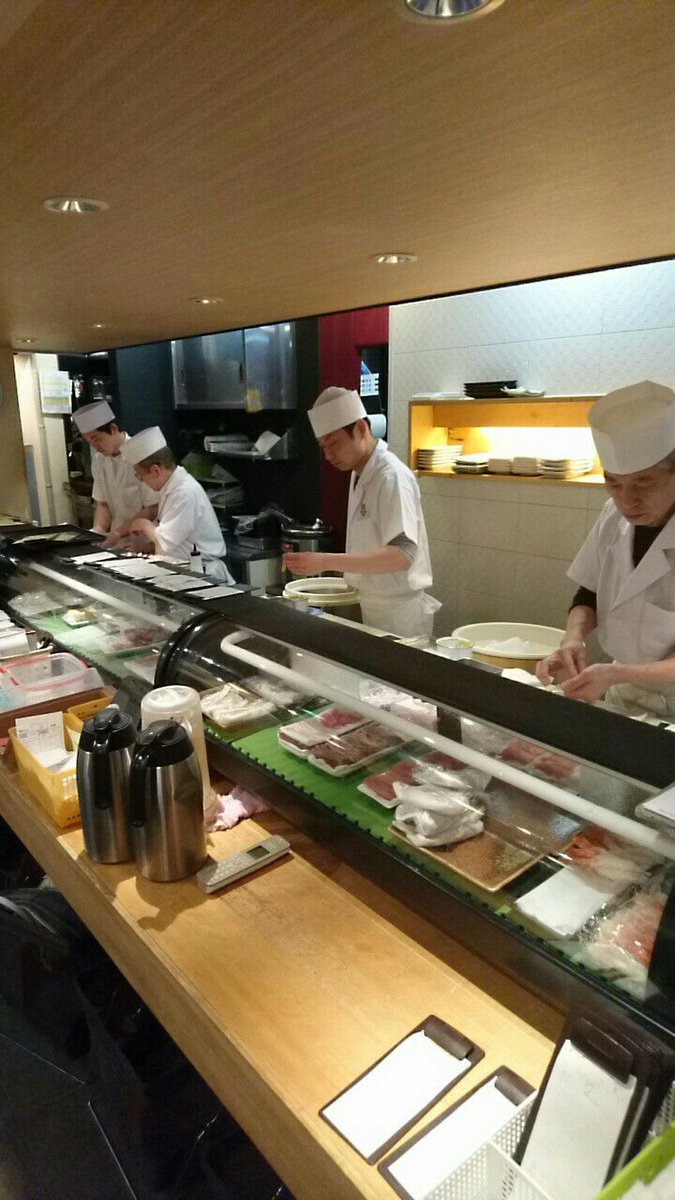 東京すしアカデミーの寿司インターンシップ　
寿司職人養成インターンシップコース
sushiacademy.co.jp/course/interns…