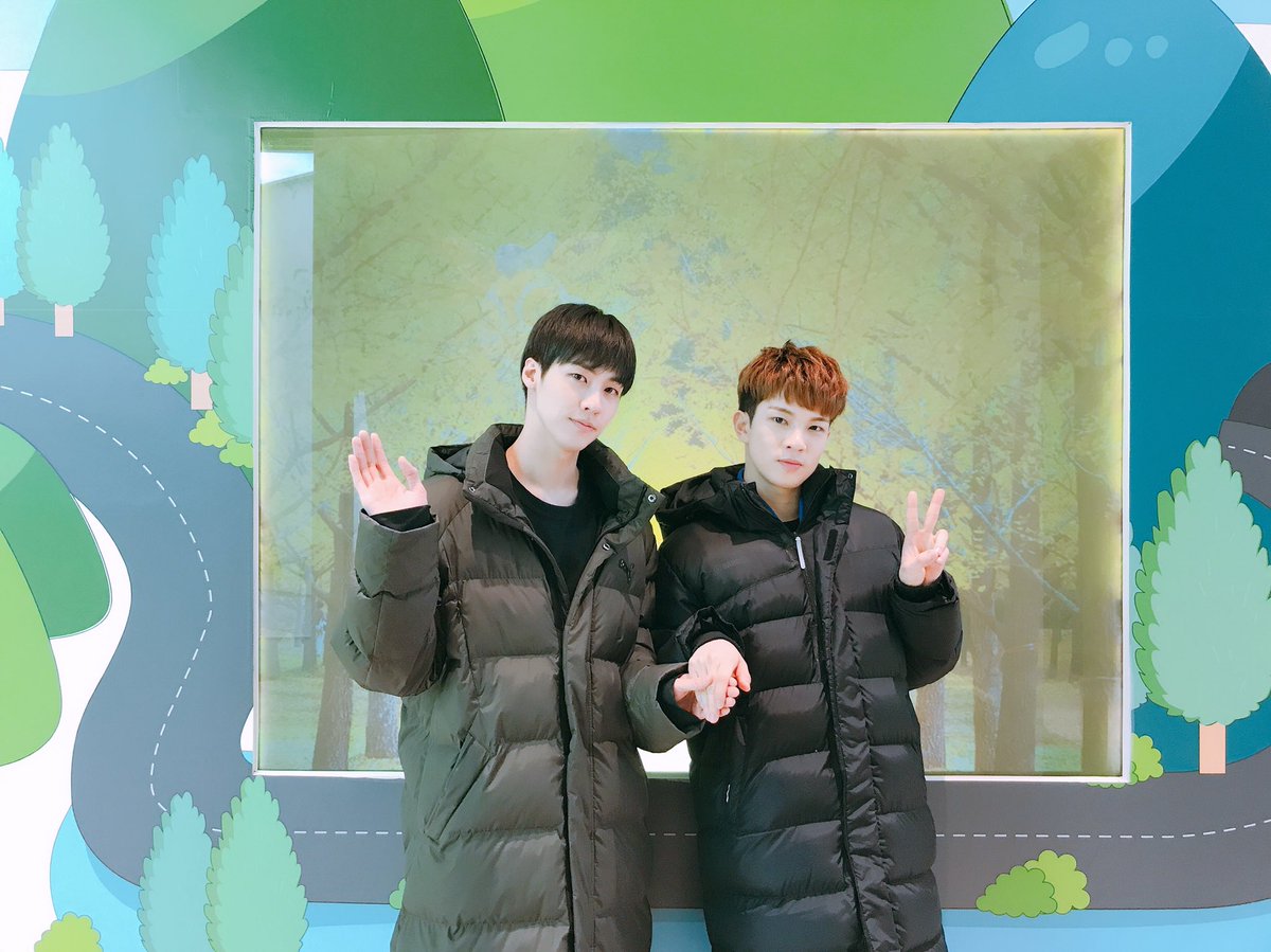 NFlyingofficial's tweet photo. [엔플라치📸] 오늘도 다정한 회승협 ㅎㅅㅎ 

#엔플라잉 #NFlying #엔플라치 #파파라치 #이승협 #유회승 #뜨거운감자 🔥🥔 https://t.co/gnBsb85FSe