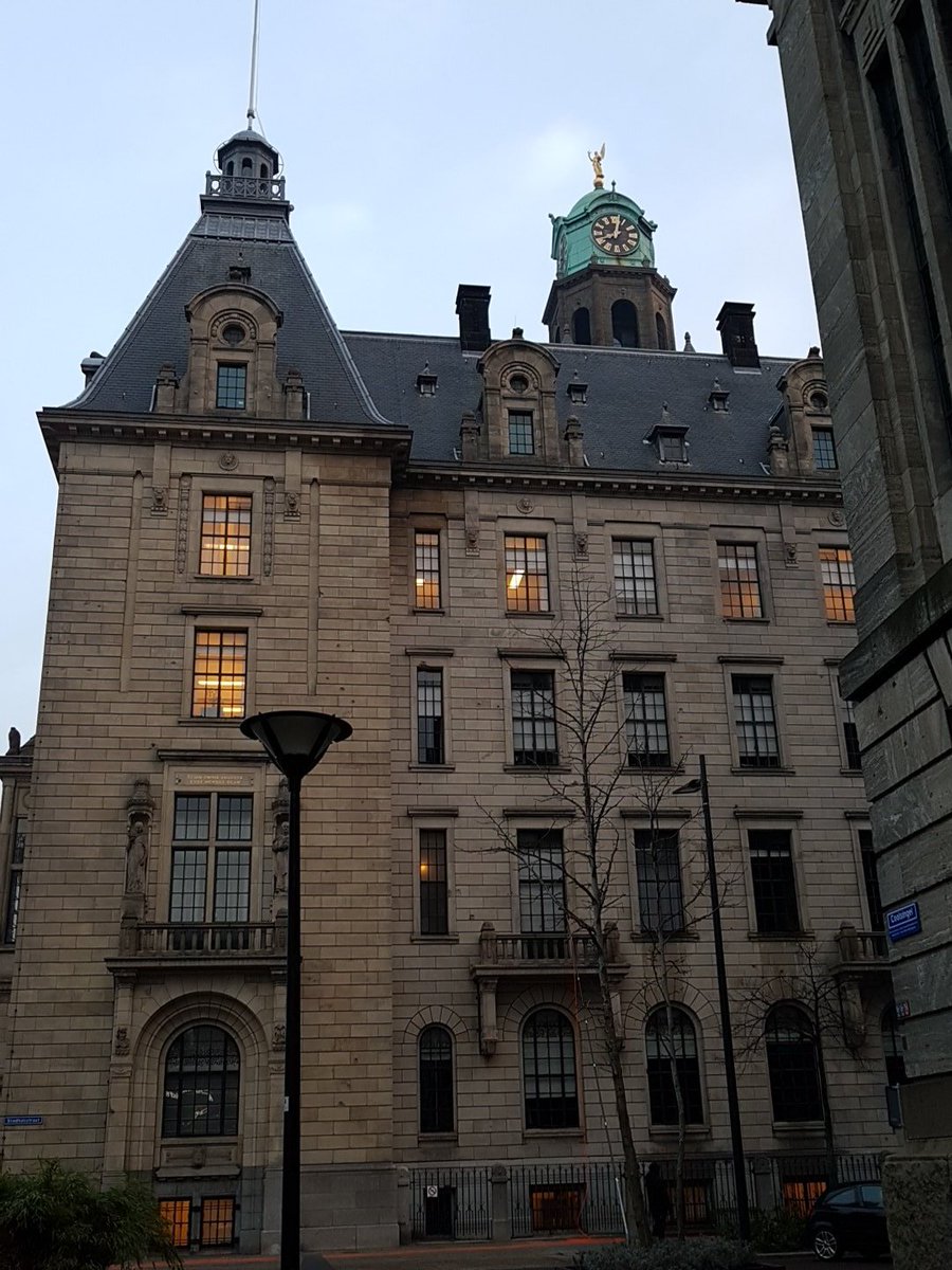 Veel te vroeg voor de experttraining #Outlook. Dus even een rondje #Rotterdam. Heerlijk! #secretaresse #training