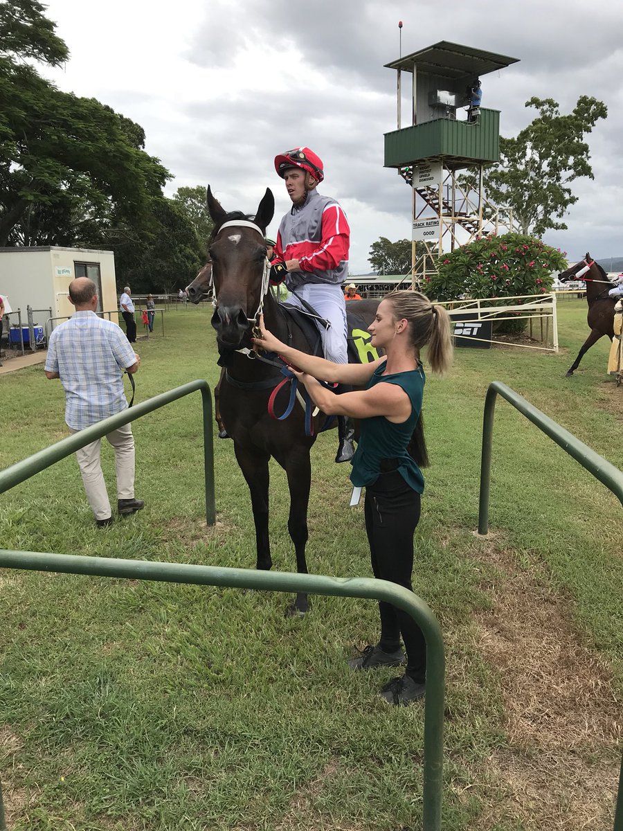 RedLetterRacing's tweet photo. Congratulations to all the owners of Rosinca breaking her maiden today! https://t.co/VXc1EhGK8p