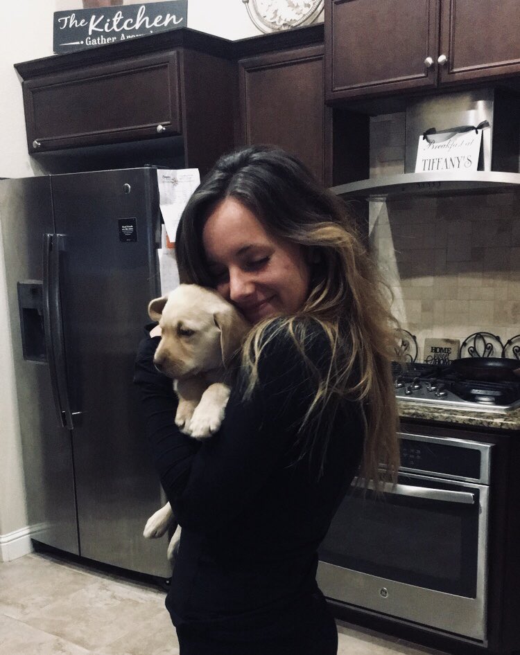 allytayyyy's tweet photo. so I came home to a little surprise....... https://t.co/FHKiYdnuK0