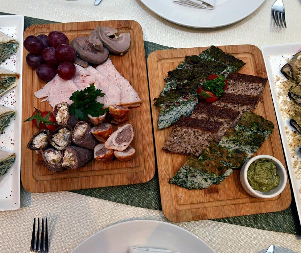 bakushopfest's tweet photo. 🇬🇧You'll adore the taste of the best national dishes of Azerbaijani cuisine!
#goshoppingbaku #bsf2017 #bakushoppingfestival #bakushopfest #bakushopfest2017 #baku #azerbaijan #shopping #travel #fun #discounts #taxfree https://t.co/AezBKXom58