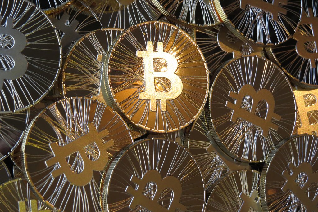 CryptoGeny's tweet photo. Does Mining Bitcoins Hurt Your Computer?)- CryptoGeny - https://t.co/cEfoqEdW5N https://t.co/VsMFh2Utrz