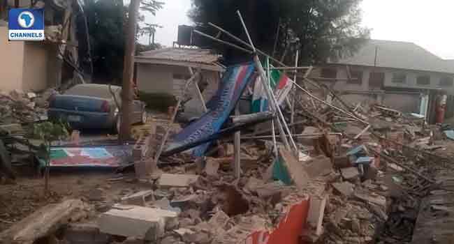 APC Secretariat belonging to faction loyal to suspended senators representing Sen Shehu Sani & Sen Suleiman Hunkuyi in Kaduna has been demolished.