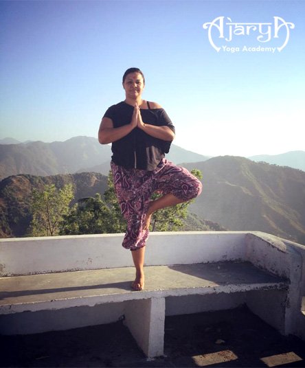 #Vrikshasana aka the #TreePose is helpful in stretching the legs, back, arms etc. and invigorating the #body . It #strengthens the bone of the hips and legs.
#yoga #meditation #nature #asanas #peace #yoga_rishikesh #Yogattcinindia #Yogacourseinindia