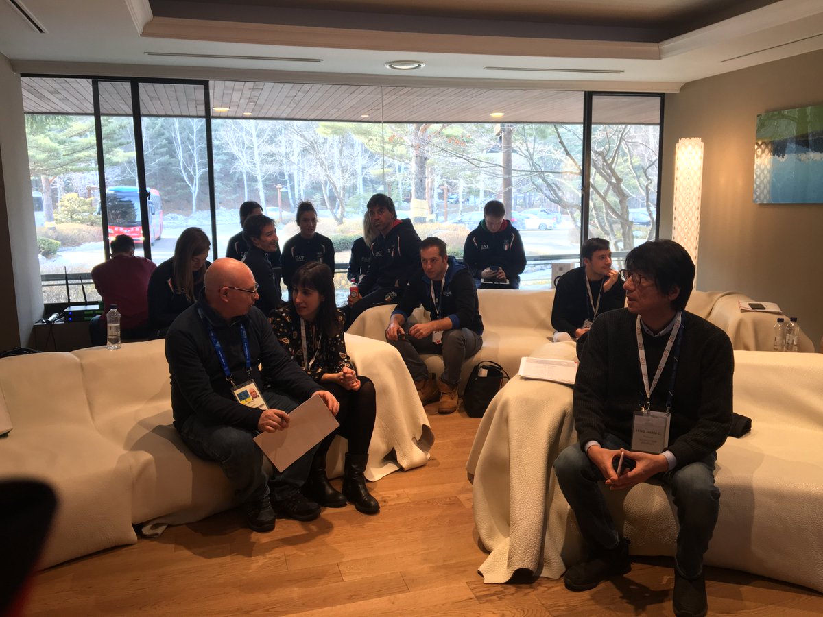 ItaSeoul_'s tweet photo. Seminario #eSports presso #CasaItalia a #PyeongChang con #AESVI e #CONI, intervento #campioneFIFA #DanielePaolucci #Milestone #ProgramingItalia. #giochiolimpici #winterolympics grande #KristianGhedina https://t.co/hVS3rTqjZF