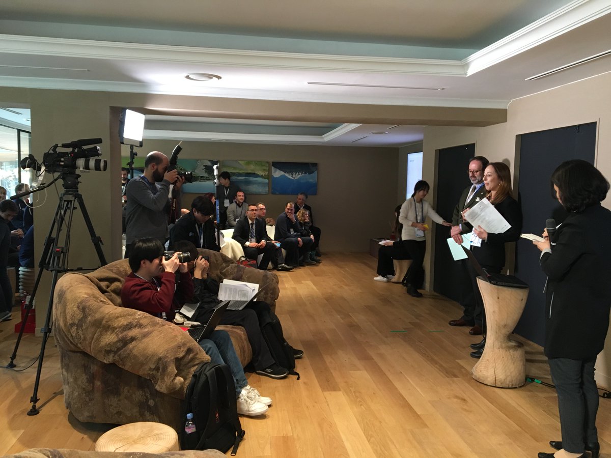 ItaSeoul_'s tweet photo. Seminario #eSports presso #CasaItalia a #PyeongChang con #AESVI e #CONI, intervento #campioneFIFA #DanielePaolucci #Milestone #ProgramingItalia. #giochiolimpici #winterolympics grande #KristianGhedina https://t.co/hVS3rTqjZF