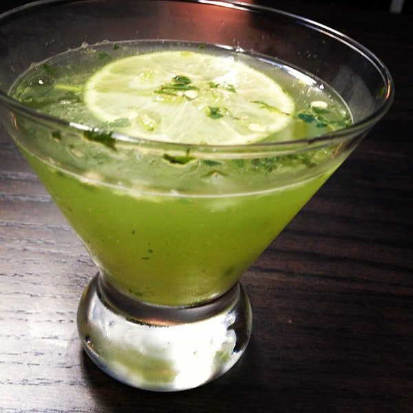 arshi117_com's tweet photo. Healthy Drink😘 for a healthy lifestyle Refreshing #CucumberJuice🥒🍋🍹#HydratesBody #WeightLoss 👊#DetoxesBody #BoostsImmunity #ImprovesSleep #ImprovesEyesight👩 #Good4Skin #GoodHairGrowth https://t.co/KwW8r4gKxE