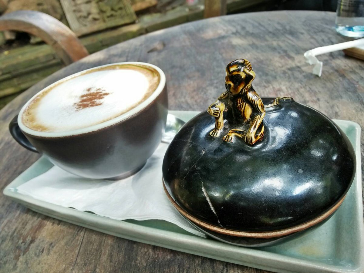 ChiangmaiUA's tweet photo. We take you out to local street food vendors and market those hidden for only insiders know"Taste of Chiangmai" Tour #bestguideever #localsknow #Chiangmai #Urbanadventures #BestDayEver #LinveIntrepid https://t.co/FXYa3ewGFN