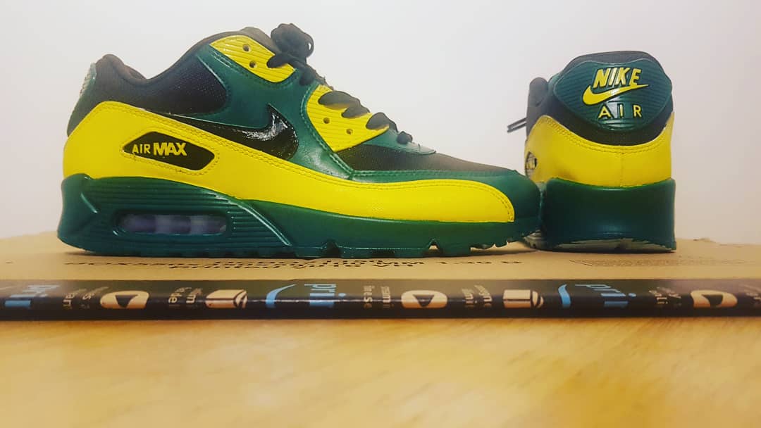 DesignzDizzee's tweet image. From all white to this👌🏿 Jamaican colours 🇯🇲 #Nike #airmax90s #customtrainers #Jamaicantheme #dizzeedesignz #lovingtheseones
