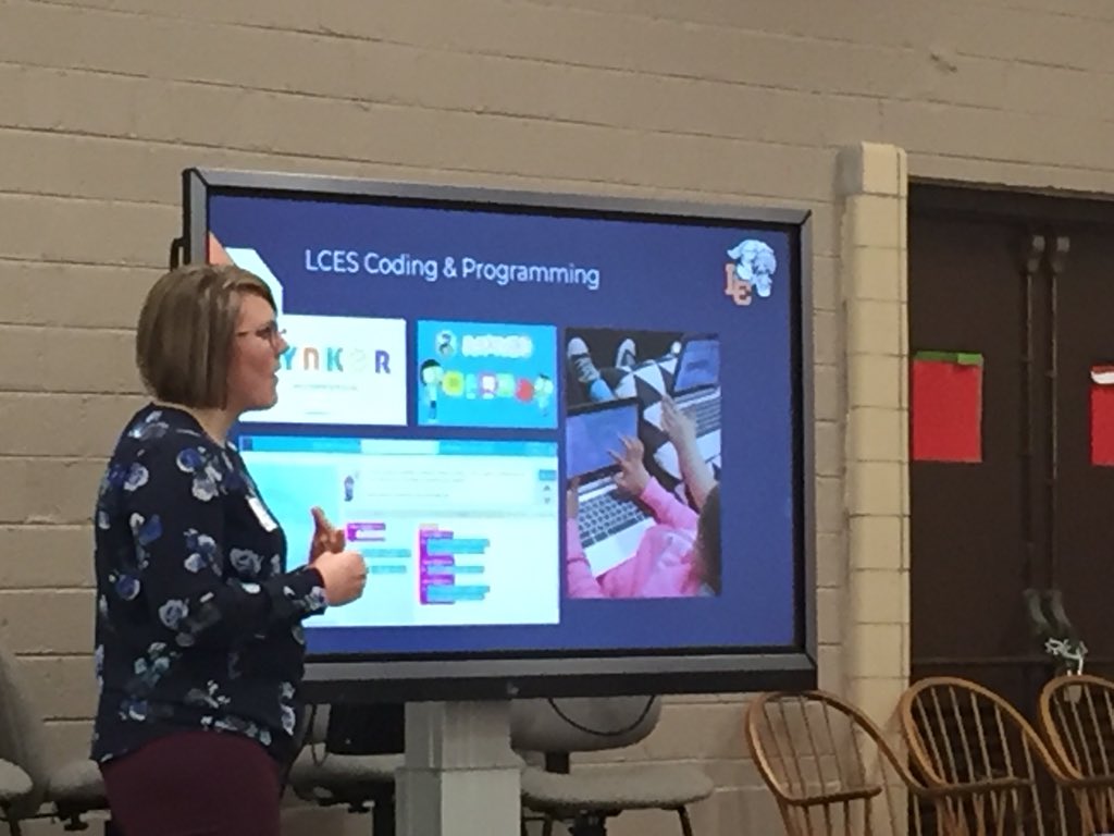 hhenderlight's tweet photo. @ChrisSmallen @Renee_Loan are sharing their Makerspace Expertise @TN_TETA #ETETA Admin Tech Academy. Glad to have this team in my PLN. https://t.co/PuZr6bWFxi