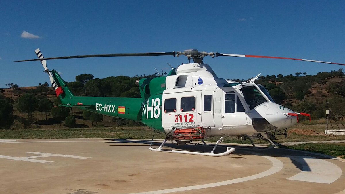 Plan_INFOCA's tweet photo. Hoy se ha posicionado en el Cedefo y base Brica de #Madroñalejo, #Sevilla, el helicóptero Hotel 8, que se suma a Hotel 7, ya en la Brica de #Cartama, #Málaga. Comienza el despliegue de medios aéreos en #Andalucía #IIFF https://t.co/ZcQEdXmuCh