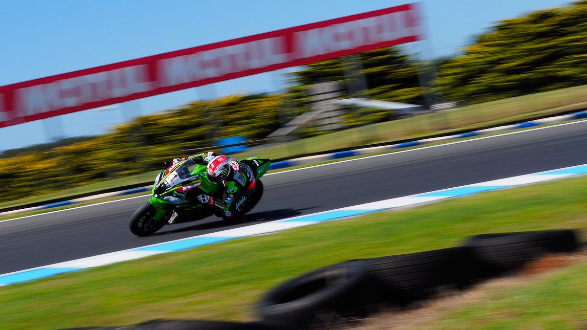 FuelUniverseTV's tweet photo. Rea avisa en Phillip Island || https://t.co/igoXWXyLOq ||
#WorldSBK #Rea #Kawasaki #Australia https://t.co/NPbKsUtYUr