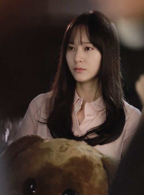 krys_pics's tweet photo. Bangs😍 https://t.co/tJiMz1VheG