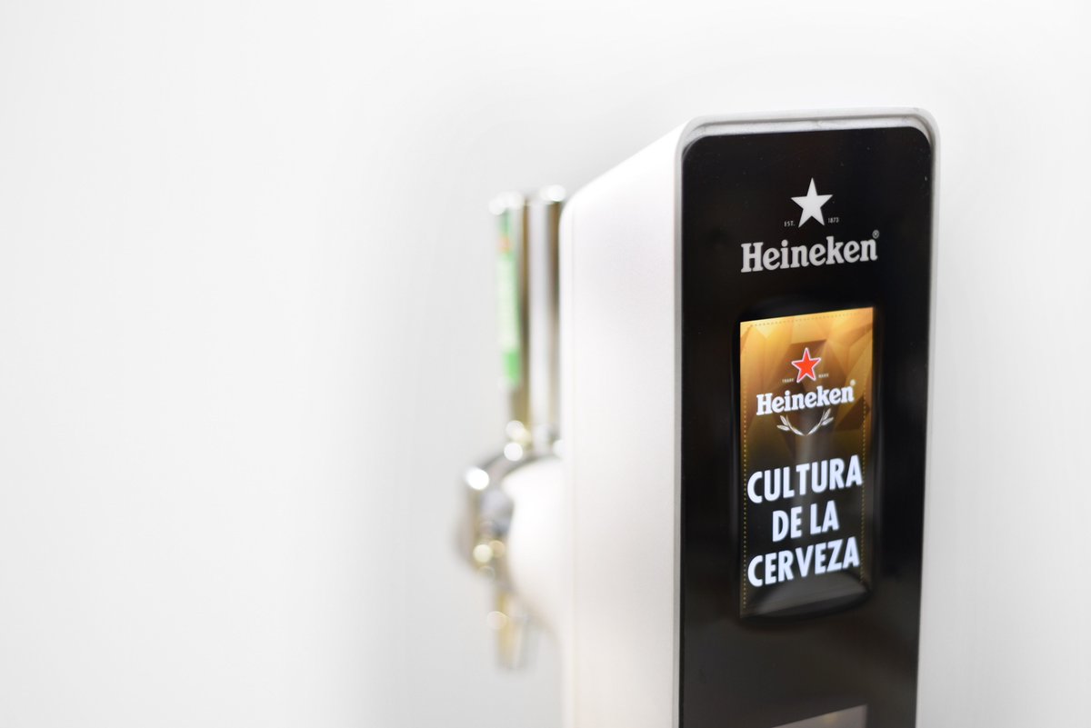 discohdesign's tweet photo. El iBeer permite a @heineken mostrar diferentes contenidos para crear un vínculo directo y personalizado con sus clientes de forma atractiva y dinámica. https://t.co/yptIm8f4nL