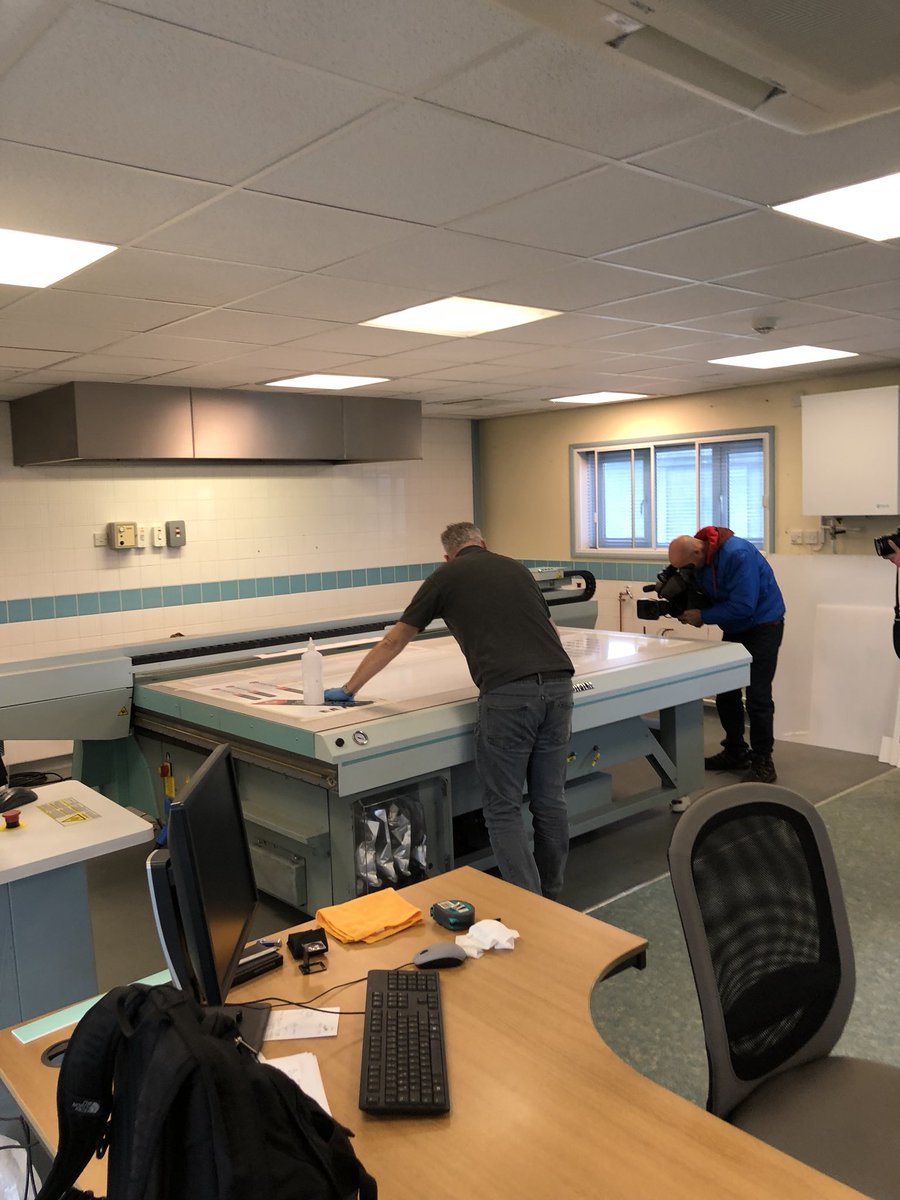 TomGarrod's tweet image. Good to join @AWTG_Ltd at @ScottowEP to check on progress of the mobile phone survey that @NorfolkCC commissioned last month. Also good to talk to @CreativeWavesPS about how improved signal will help grow their business