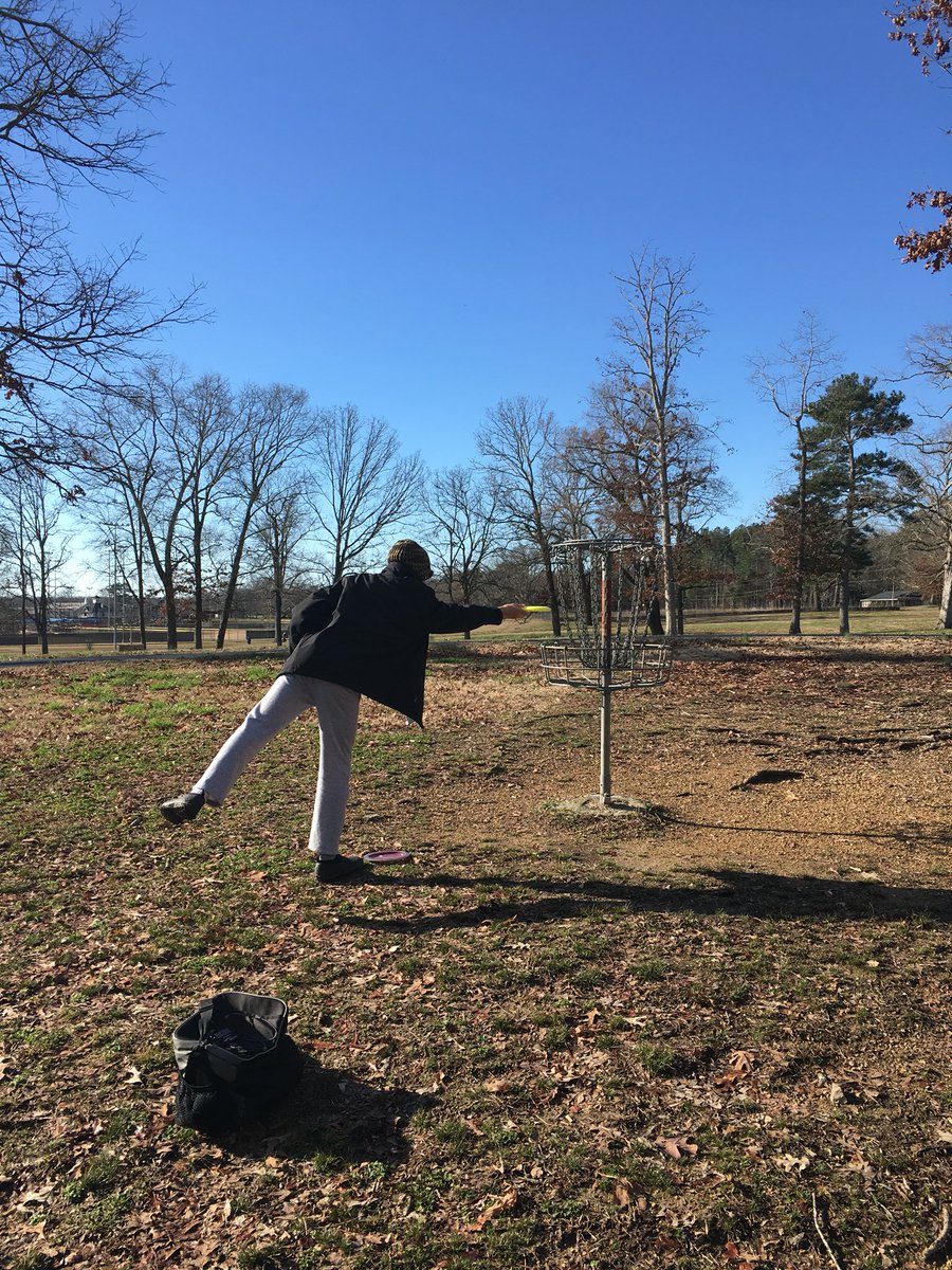 Gr8scott74's tweet photo. #discgolf #myboy #firstbirdie https://t.co/eTbp6j1d6O
